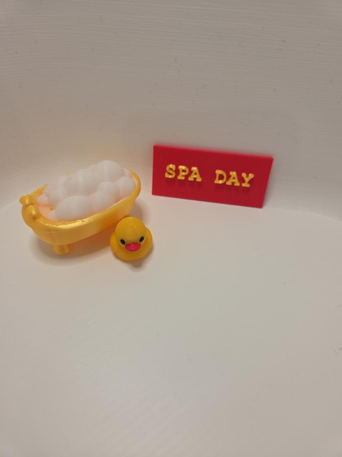 Day 6 Spa Day elf set with bubble bath and rubber duck